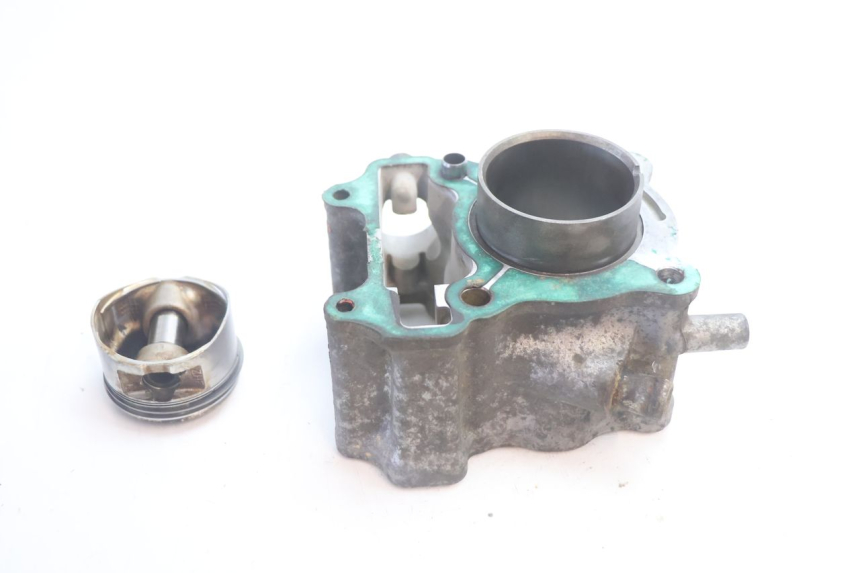 photo de CYLINDER BARREL PISTON HONDA FES S-WING SWING ABS 125 (2007 - 2015) - Zoom on usage condition