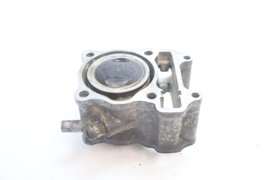 photo de CYLINDER BARREL PISTON HONDA FES S-WING SWING ABS 125 (2007 - 2015) - Alternative perspective