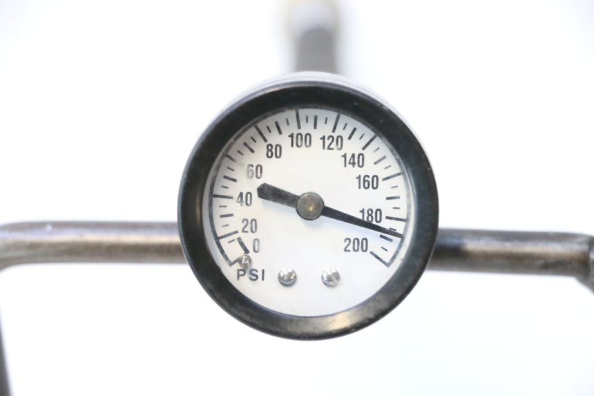 photo de CYLINDER BARREL PISTON HONDA FJS SILVER WING SILVERWING 400 (2005 - 2008) - Zoom on usage condition