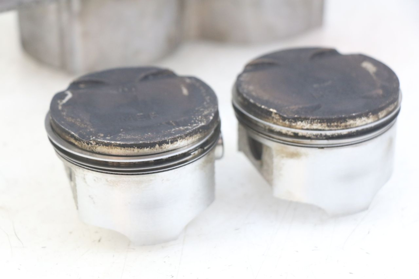 photo de CYLINDER PISTON HONDA FJS SILVERWING SILVER WING 400 (2009 - 2016) - Used quality zoom