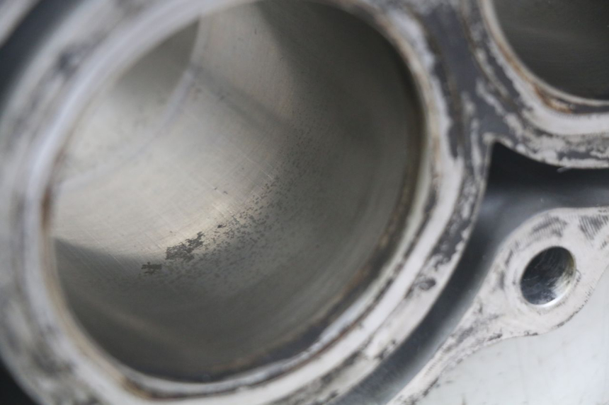 photo de CYLINDER PISTON HONDA FJS SILVERWING SILVER WING 400 (2009 - 2016) - Surface and material condition