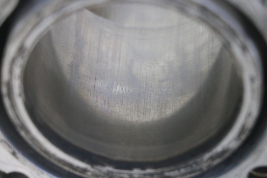 photo de CYLINDER BARREL PISTON HONDA FORZA ABS 300 (2013 - 2017) - Alternative perspective