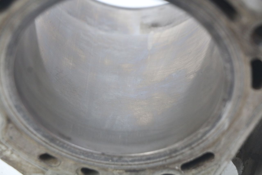 photo de CYLINDER BARREL PISTON PEUGEOT GEOPOLIS 400 (2007 - 2013) - Technical close-up