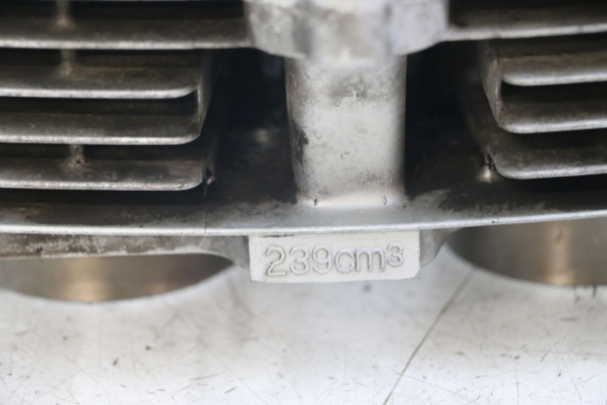 photo de CYLINDER BARREL PISTON SUZUKI GSX E 250 (1982 - 1983) - Component zoom