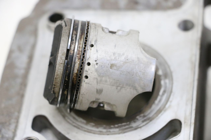 photo de CYLINDER BARREL PISTON HYOSUNG GTR 125 (2006 - 2008) - Focus on structure