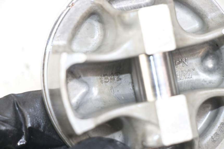 photo de CYLINDER BARREL PISTON HONDA CRF 250 (2013 - 2016) - Alternative perspective