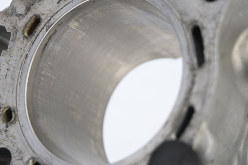 photo de CYLINDER BARREL PISTON HONDA CRF 250 (2013 - 2016) - Technical close-up