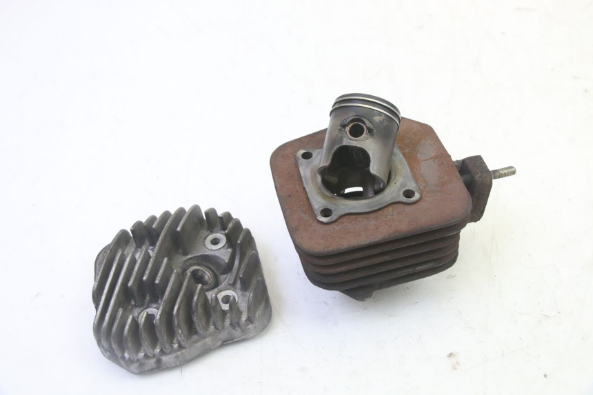 photo de CYLINDER BARREL PISTON PEUGEOT KISBEE 2T 50 (2010 - 2017) - Main view