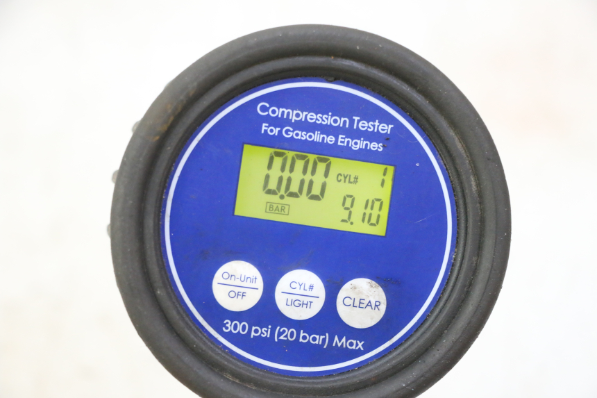 photo de CYLINDER BARREL PISTON PEUGEOT KISBEE 2T 50 (2010 - 2017) - Fixing points details