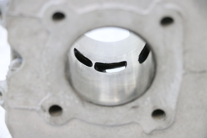 photo de CYLINDER BARREL PISTON PEUGEOT KISBEE 2T 50 (2018 - 2022) - Product overview