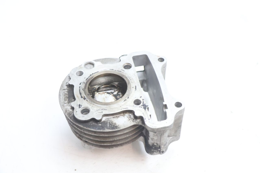 photo de CYLINDER BARREL PISTON PEUGEOT KISBEE 4T 50 (2010 - 2017) - Component detail