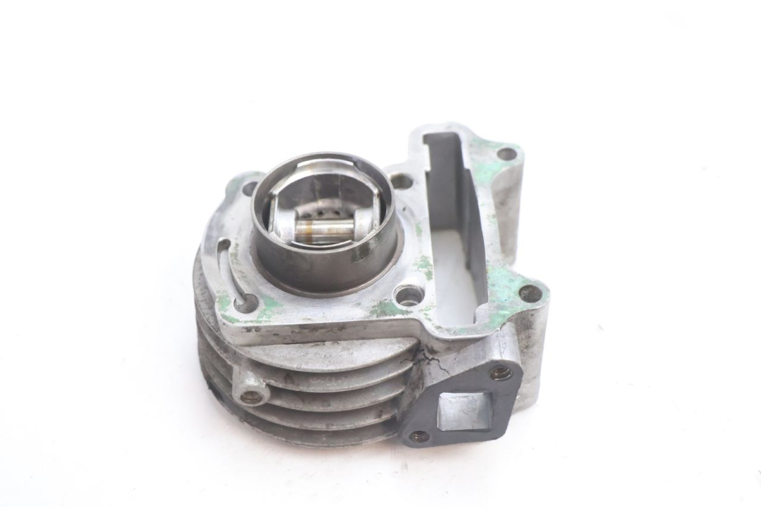 photo de CYLINDER BARREL PISTON PEUGEOT KISBEE 4T 50 (2010 - 2017) - Zoom on usage condition