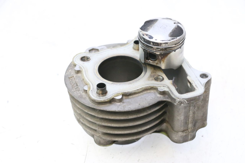 photo de CYLINDER BARREL PISTON PEUGEOT KISBEE 4T 50 (2010 - 2017) - Main view