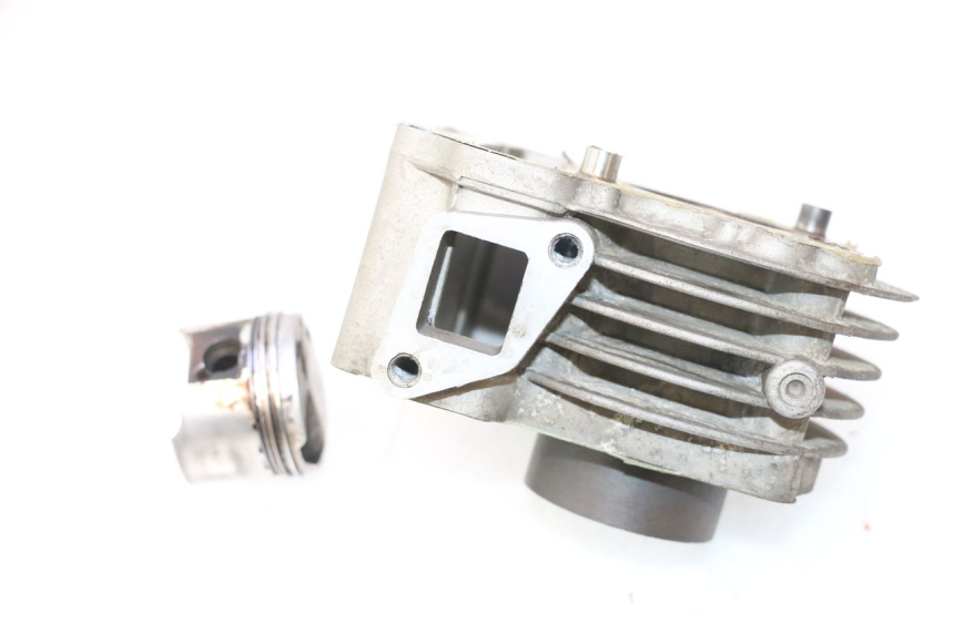 photo de CYLINDER BARREL PISTON PEUGEOT KISBEE 4T 50 (2010 - 2017) - Distinctive features