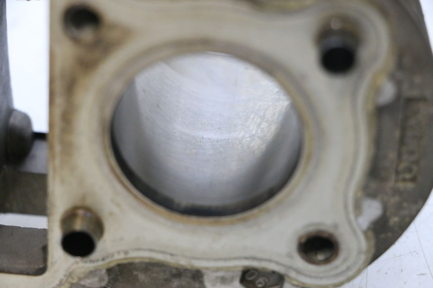 photo de CYLINDER BARREL PISTON PEUGEOT KISBEE 4T 50 (2010 - 2017) - Technical close-up