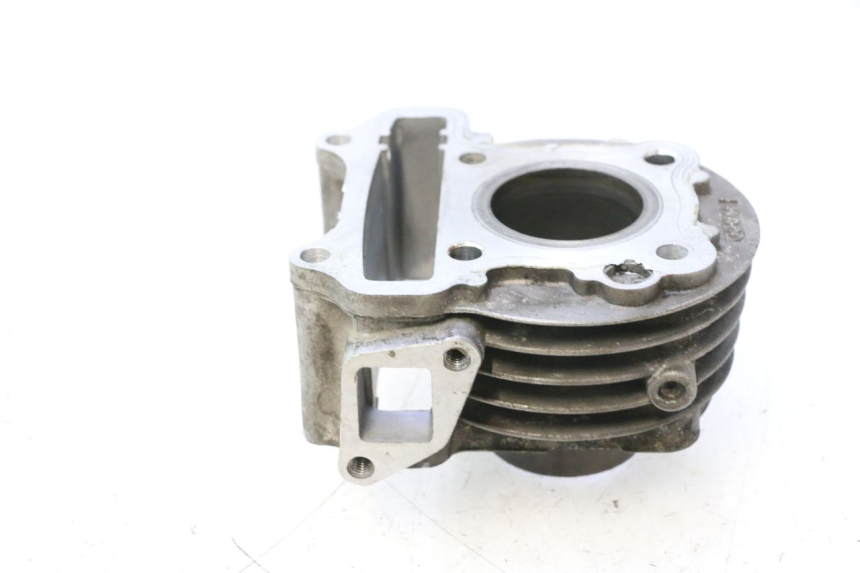 photo de CYLINDER PISTON PEUGEOT KISBEE 4T 50 (2018 - 2022) - Technical close-up