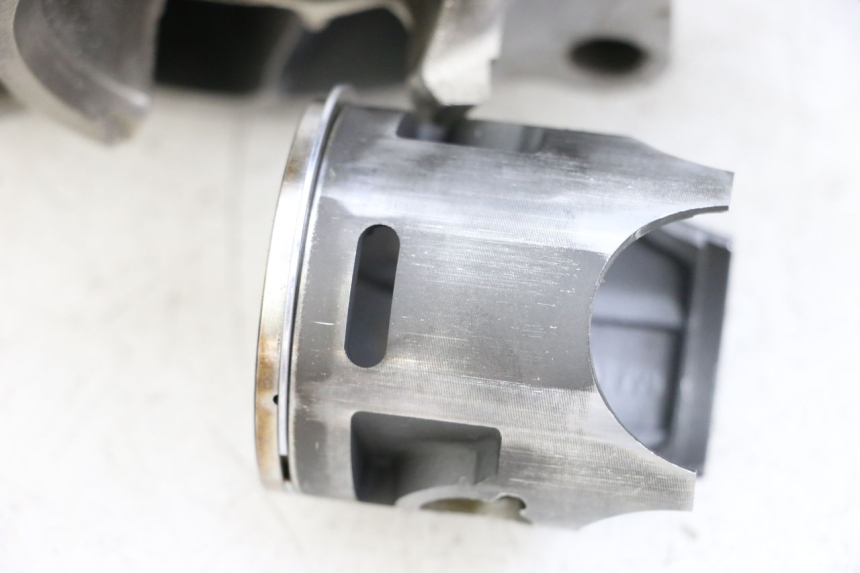 photo de CYLINDER BARREL PISTON KAWASAKI KX 85 (2014 - 2021) - Alternative angle