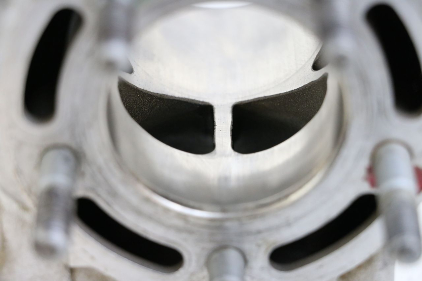 photo de CYLINDER BARREL PISTON KAWASAKI KX 85 (2014 - 2021) - Technical close-up