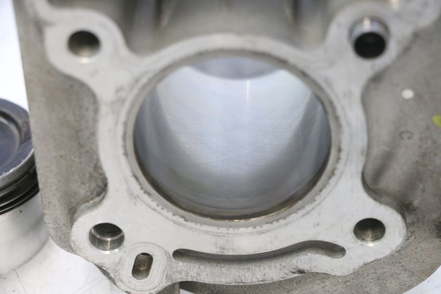 photo de CYLINDER BARREL PISTON PIAGGIO LIBERTY IGET S 125 (2016 - 2020) - High-resolution close-up