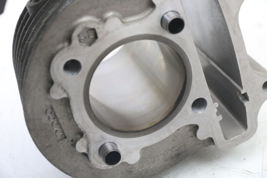 photo de CYLINDER BARREL PISTON LONGJIA SHARPY 125 (2020 - 2024) - Additional view of the item