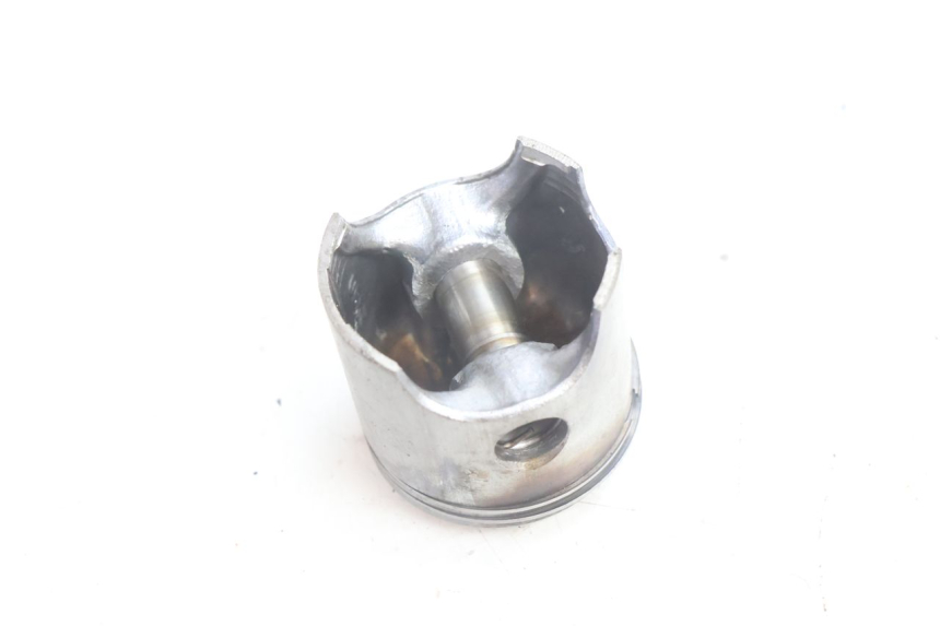 photo de CYLINDER BARREL PISTON PEUGEOT LUDIX BLASTER 50 (2006 - 2014) - Alternative perspective