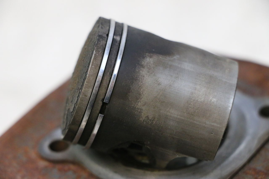 photo de CYLINDER BARREL PISTON PEUGEOT LUDIX 50 (2005 - 2007) - Used quality zoom