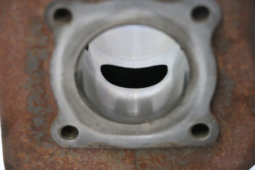 photo de CYLINDER BARREL PISTON PEUGEOT LUDIX 50 (2005 - 2007) - Technical close-up
