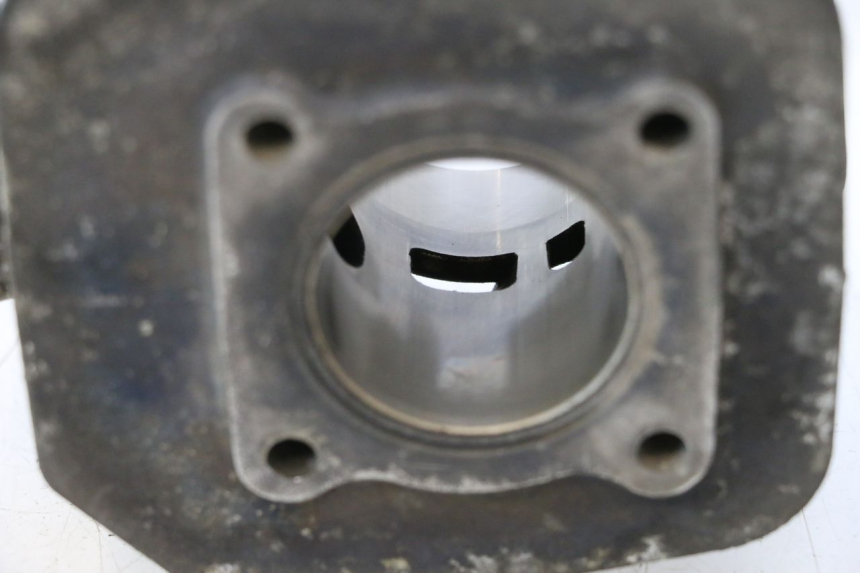photo de CYLINDER BARREL PISTON PEUGEOT LUDIX ONE 14P 50 (2004 - 2013) - Fixing points details