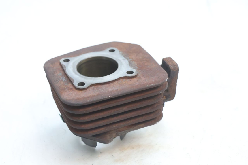 photo de CYLINDER BARREL PISTON PEUGEOT LUDIX ONE 50 (2004 - 2013) - Markings and original references