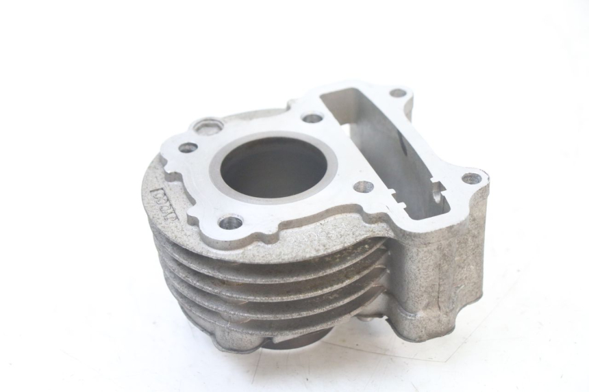 photo de CYLINDER BARREL PISTON MASH CITY 4T 50 (2018 - 2020) - Fixing points details