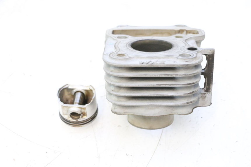 photo de CYLINDER BARREL PISTON SYM MIO 50 (2005 - 2010) - Additional view of the item