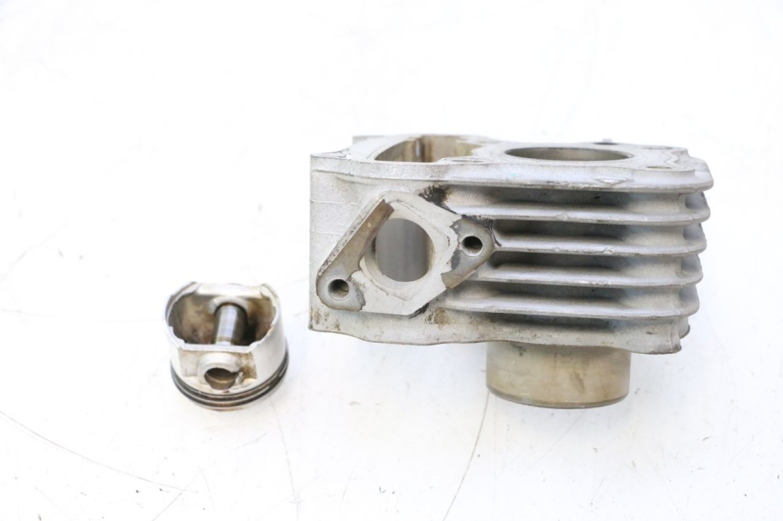 photo de CYLINDER BARREL PISTON SYM MIO 50 (2005 - 2010) - Distinctive features