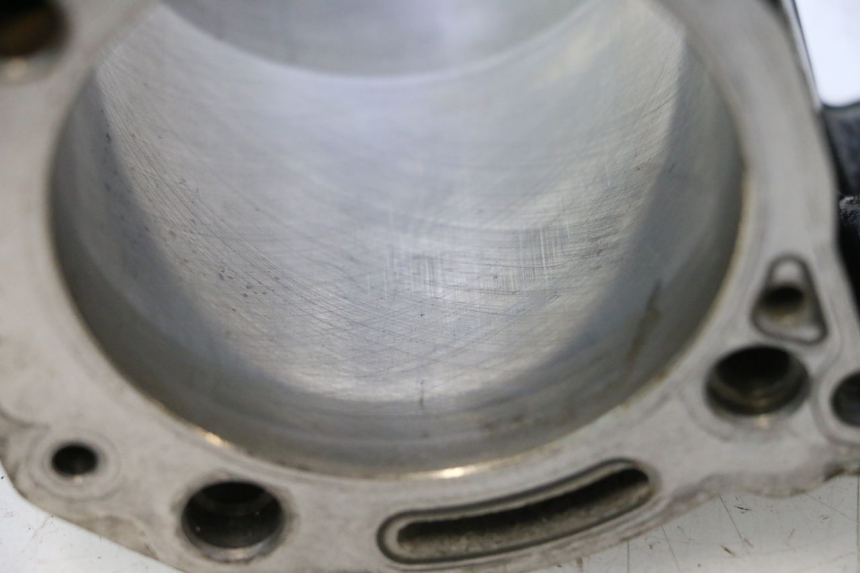 photo de CYLINDER BARREL PISTON PIAGGIO MP3 LT 300 (2010 - 2016) - Fixing points details