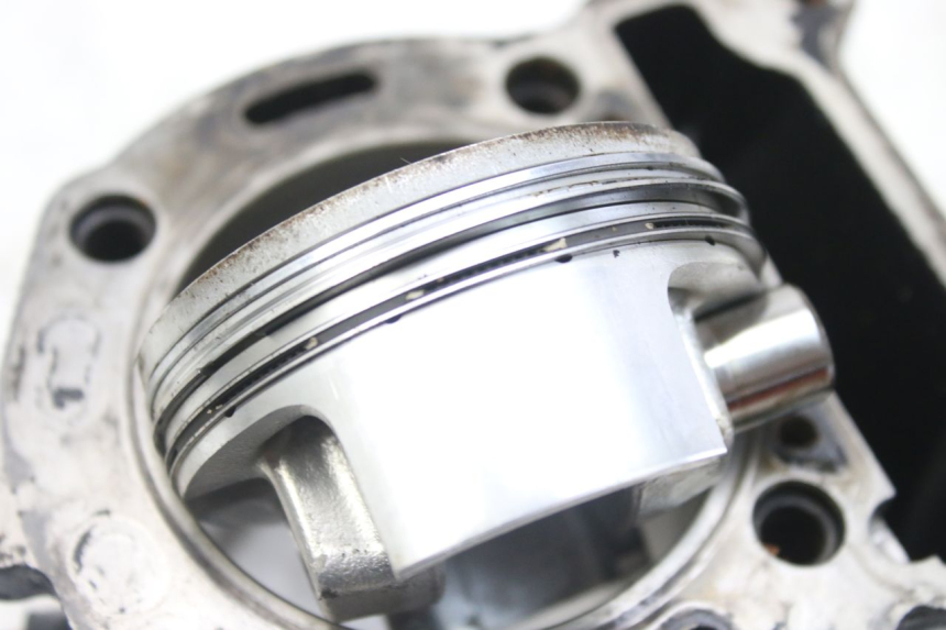 photo de CYLINDER PISTON PIAGGIO MP3 RL 250 (2006 - 2010) - High-resolution close-up