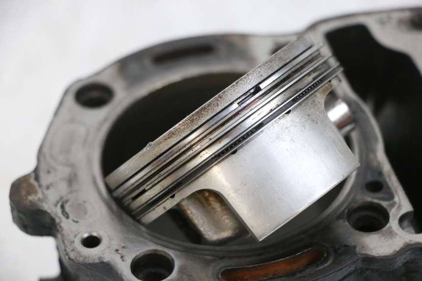 photo de CYLINDER PISTON PIAGGIO MP3 RL 250 (2006 - 2010) - High-resolution close-up