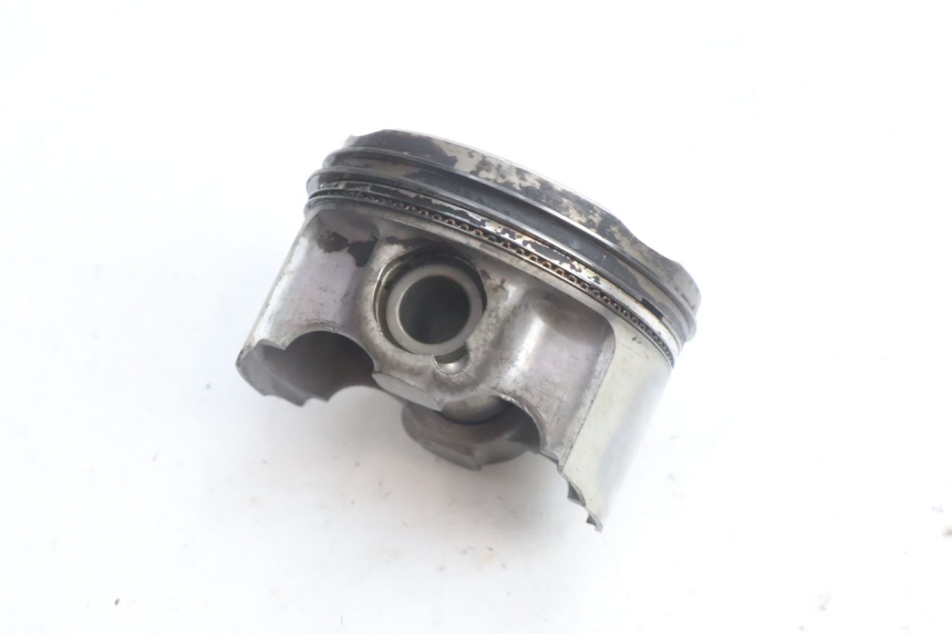 photo de CYLINDER BARREL PISTON YAMAHA N-MAX NMAX 125 (2021 - 2024) - Detailed visual inspection