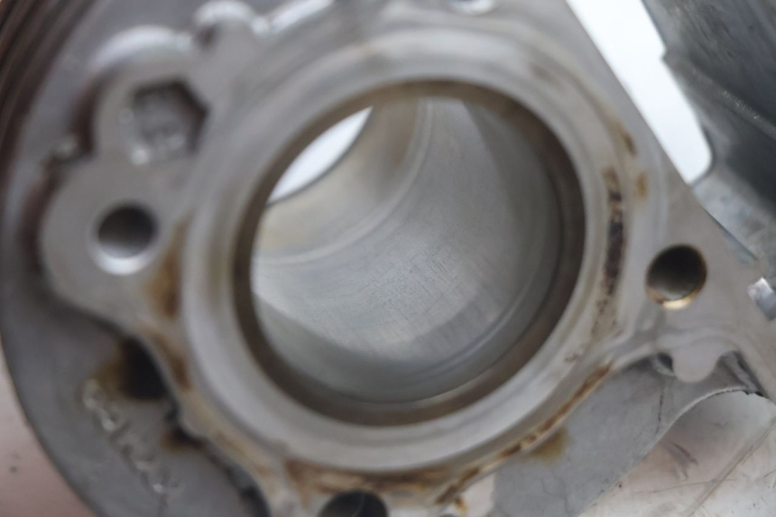 photo de CYLINDER BARREL PISTON KYMCO LIKE 4T 50 (2019 - 2025) - Additional view of the item