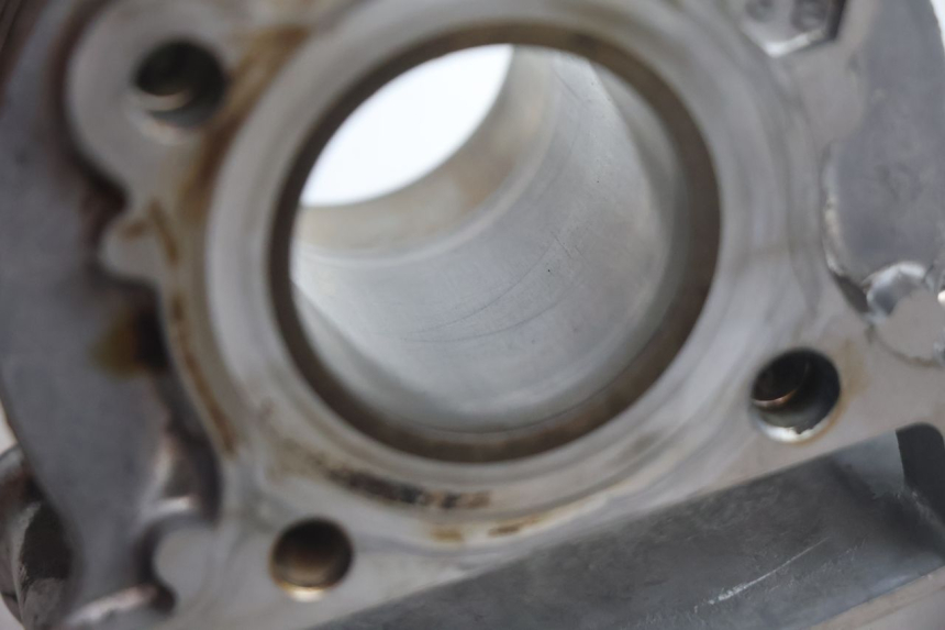 photo de CYLINDER BARREL PISTON KYMCO LIKE 4T 50 (2019 - 2025) - Distinctive features
