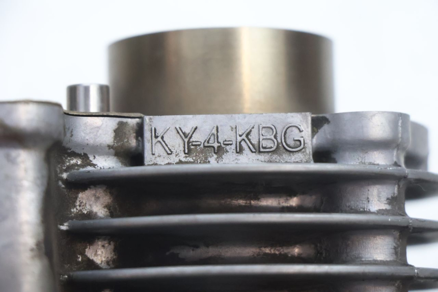 photo de CYLINDER BARREL PISTON KYMCO LIKE 4T 50 (2019 - 2025) - High-resolution close-up