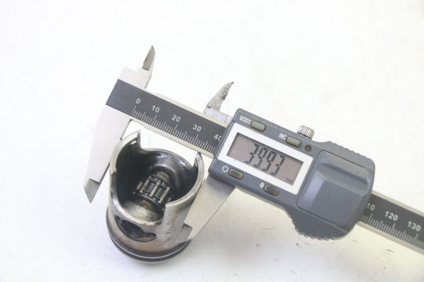 photo de CYLINDER BARREL PISTON PIAGGIO NEW TYPHOON 50 (2010 - 2017) - Zoom on usage condition