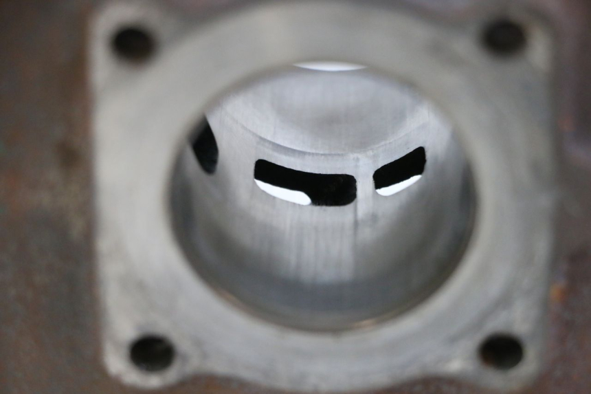 photo de CYLINDER BARREL PISTON PIAGGIO NEW TYPHOON 50 (2010 - 2017) - Component zoom