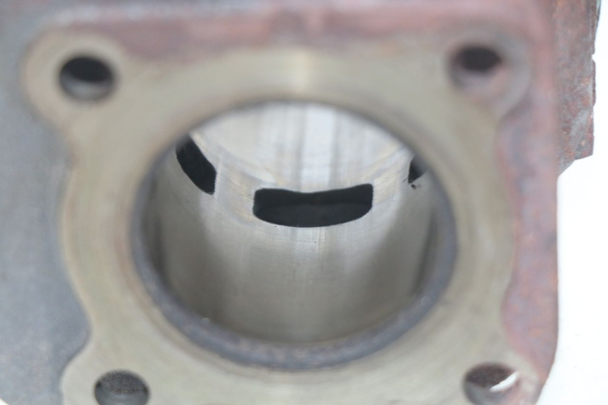 photo de CYLINDER BARREL PISTON MBK OVETTO 2T 50 (2007 - 2017) - Zoom on usage condition