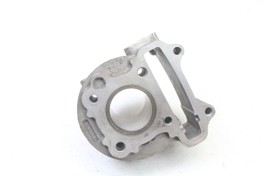 photo de CYLINDER BARREL PISTON PEUGEOT KISBEE 4T 50 (2010 - 2017) - Additional view of the item