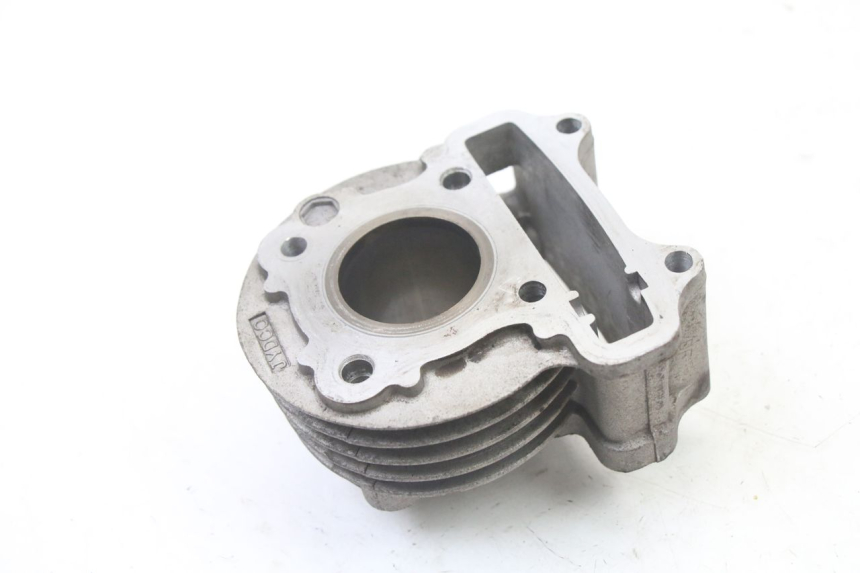 photo de CYLINDER BARREL PISTON PEUGEOT KISBEE 4T 50 (2010 - 2017) - Markings and original references