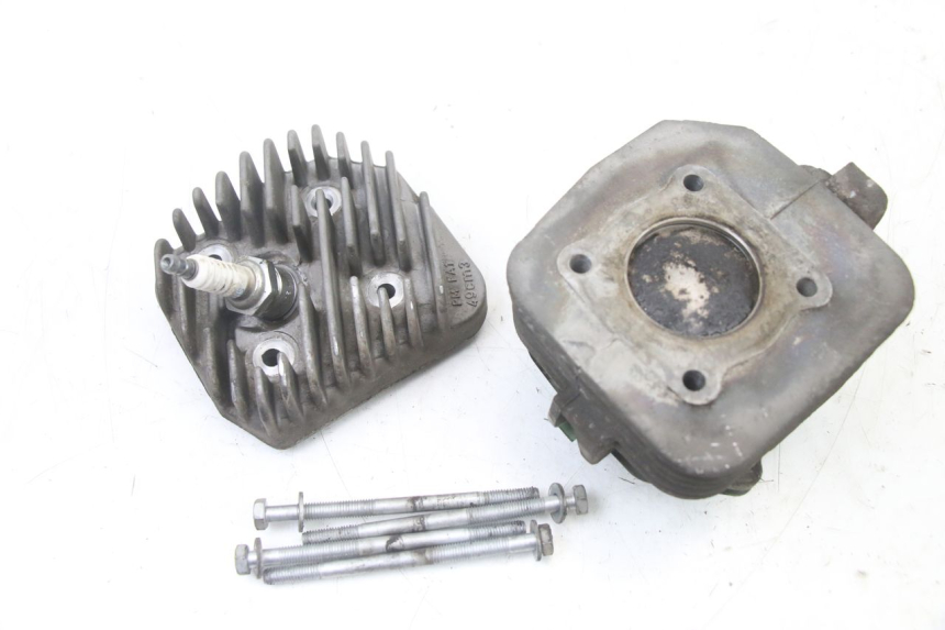 photo de CYLINDER BARREL PISTON PEUGEOT LUDIX ONE 50 (2005 - 2008) - Surface and material condition