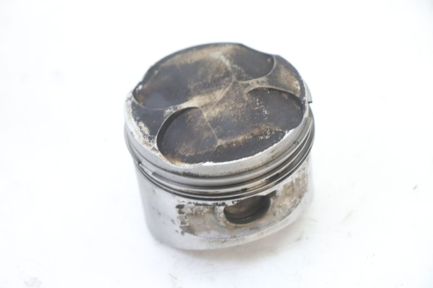 photo de CYLINDER PISTON PIAGGIO X8 125 (2004 - 2007) - High-resolution close-up