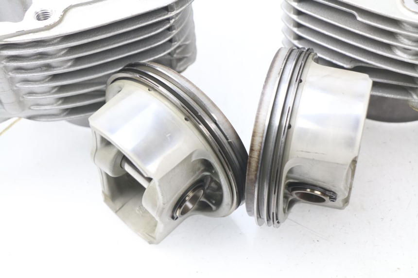 photo de CYLINDER BARREL PISTON BMW R GS 1150 (1999 - 2004) - Alternative angle