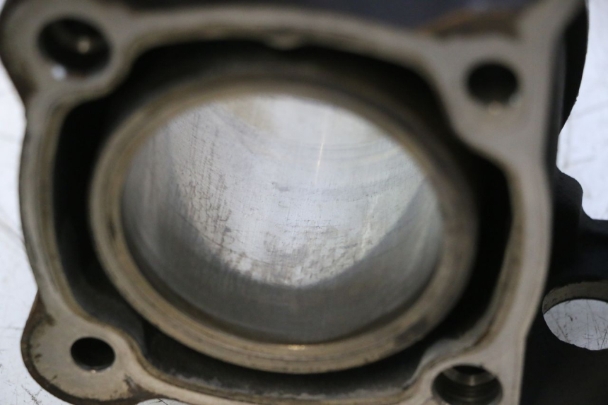 photo de CYLINDER PISTON PEUGEOT SATELIS 125 (2006 - 2009) - Surface and material condition
