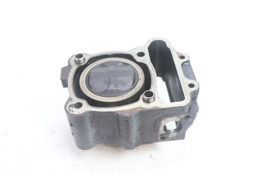 photo de CYLINDER PISTON PEUGEOT SATELIS 125 (2006 - 2009) - Alternative perspective