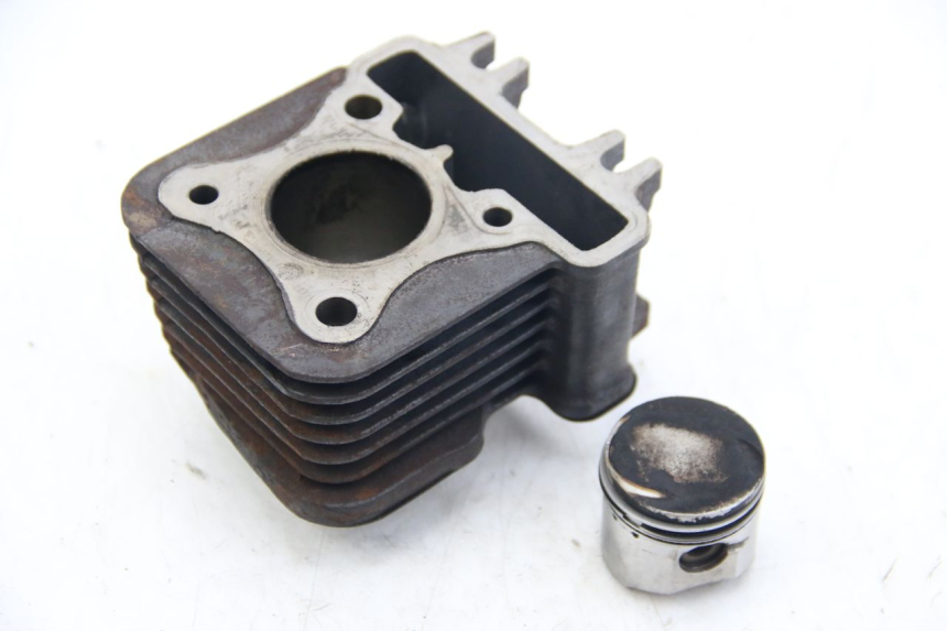 photo de CYLINDER PISTON APRILIA SCARABEO 4T 50 (2009 - 2017) - Main view